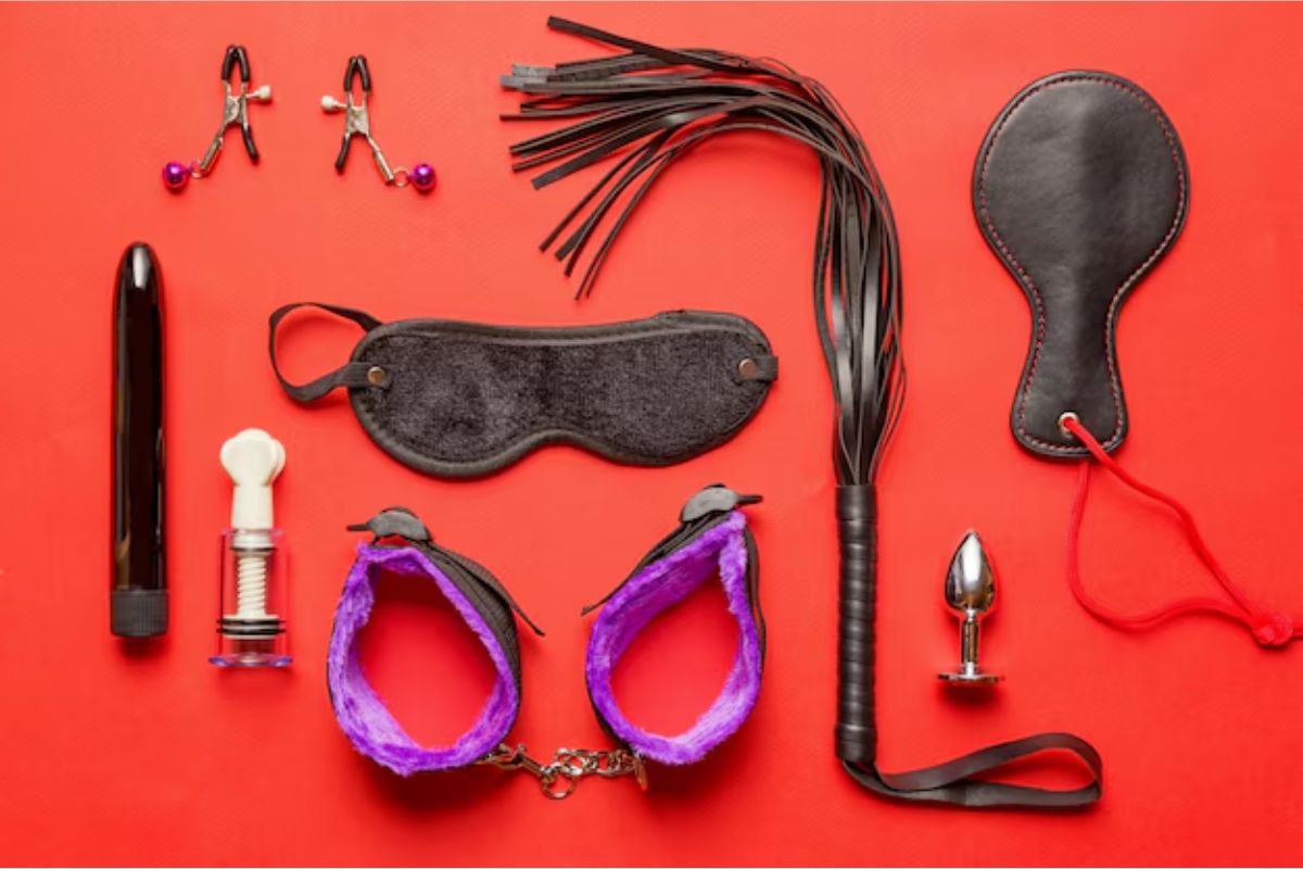 Jouets BDSM pour débutants : découvrir en douceur l’univers de la domination et de la soumission